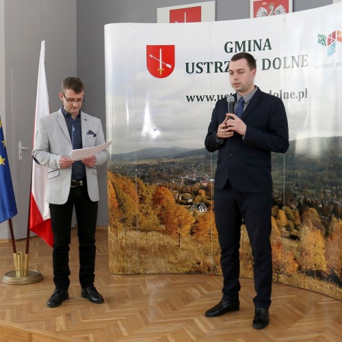 Wręczenie nagród i stypendiów uzdolnionej młodzieży